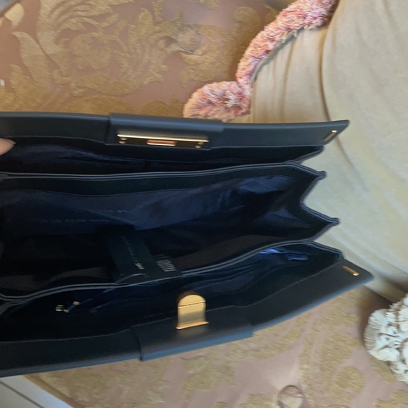 MARC BY MARC JACOBS NEW YORK CLUTCH - Picture 8 of 9